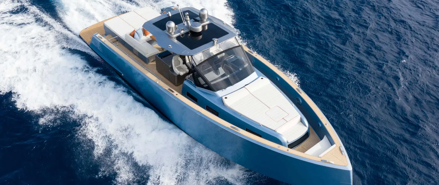 Pardo P50 Makes a Single-Level Walkaround Deck the Heart of Everyday Luxury