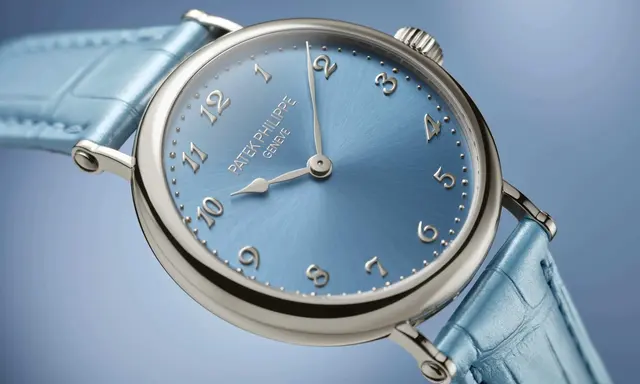 Patek Philippe Gives the Calatrava 7200/50G Ice-Blue Elegance