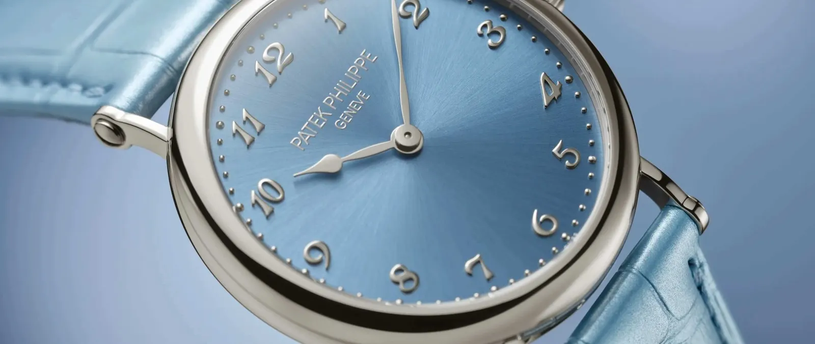 Patek Philippe Gives the Calatrava 7200/50G Ice-Blue Elegance