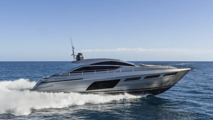 Pershing 6X — official model image