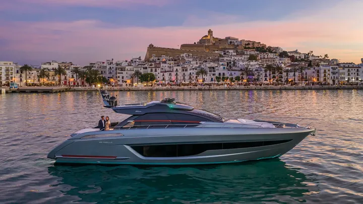Official Riva 66' Ribelle model image from Riva.