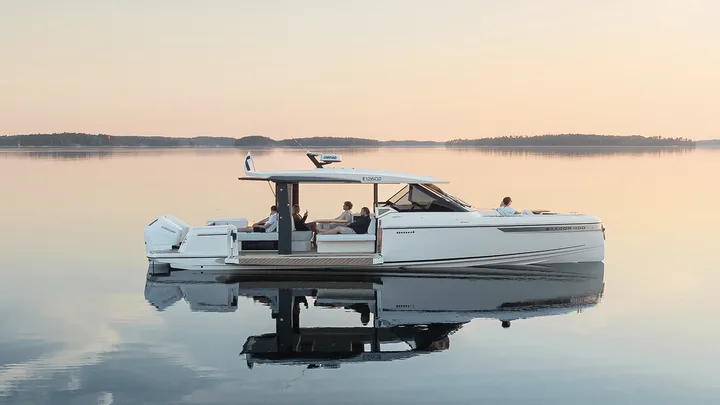 Official Saxdor 400 GTO model image from Saxdor Yachts.