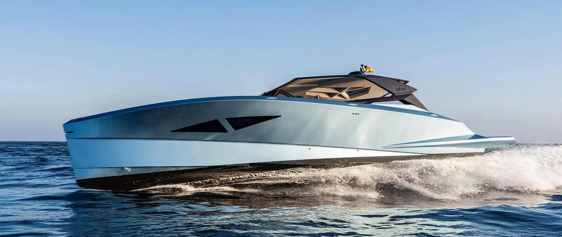 SAY 42 Sport underway — official exterior