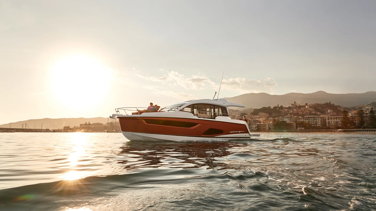Official SEALINE C430 model image from Sealine.
