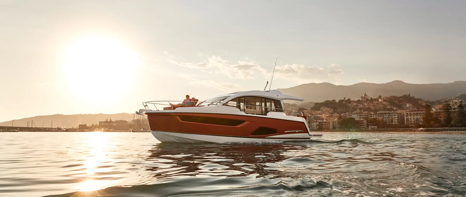 Official SEALINE C430 model image from Sealine.
