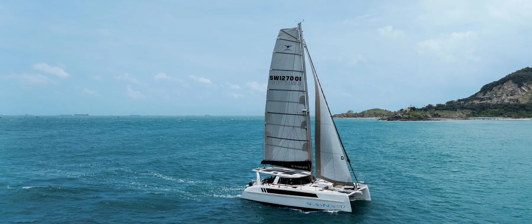 Official Seawind 1270 exterior image