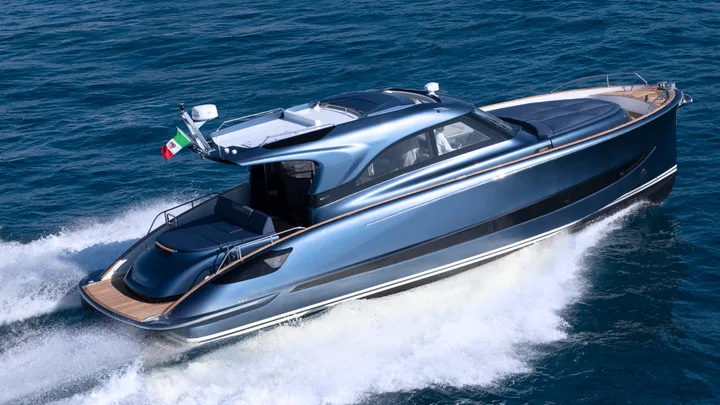Official Solaris Power 48 Coupé model image from Solaris Power.