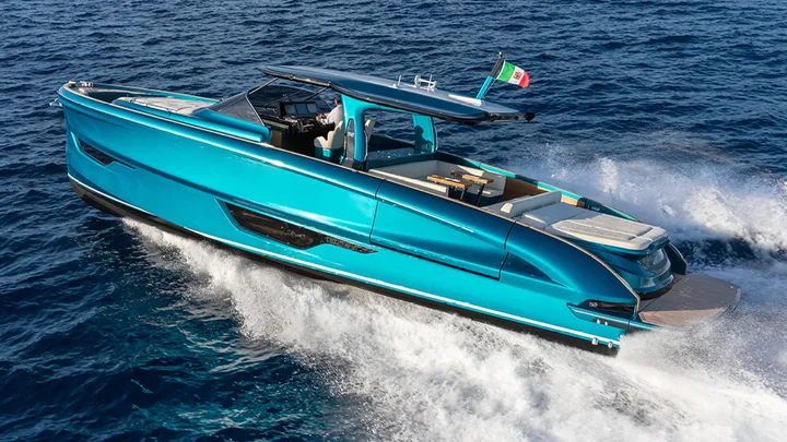 Official Solaris Power 52 Open model image from Solaris Power.