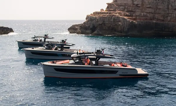 Stratos Yacht Adds Investment and Leadership for International Growth