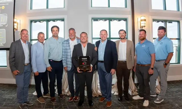 Tiara Names Top 2026 Dealers as Ocean Blue and Maspor Lead Retail Sales