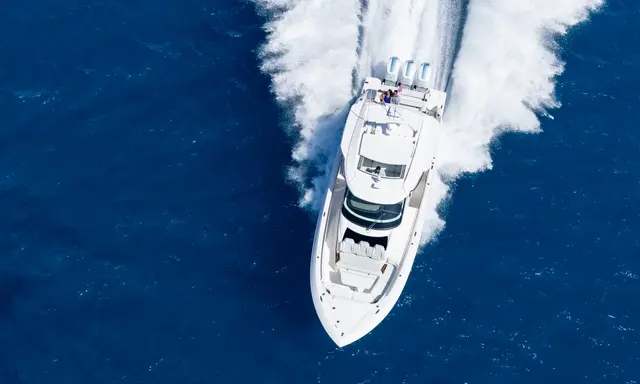 Tiara 46 LS Brings Triple 600hp Outboards and Modular Cockpit to 14m Market