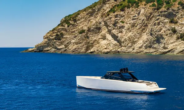 Inside the VanDutch 75: The Brand's Open-Yacht Flagship
