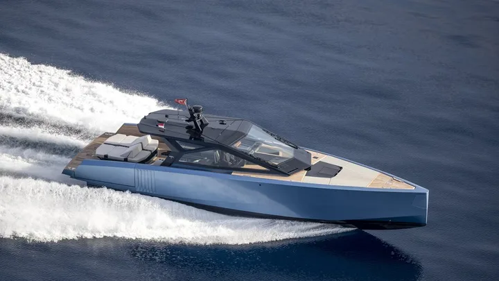 Official wallypower58 model image from Wally.