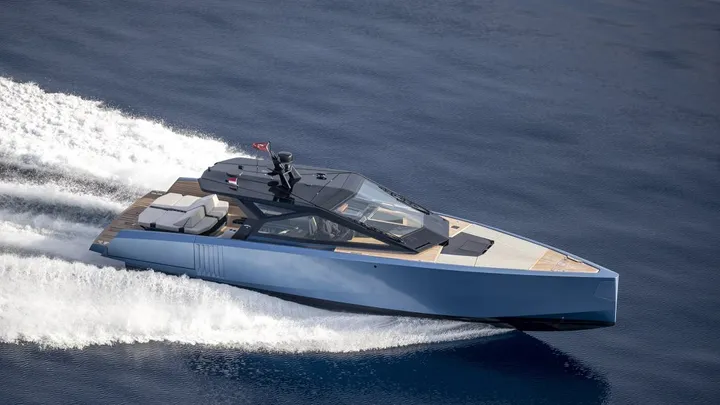 Official wallypower58 model image from Wally.