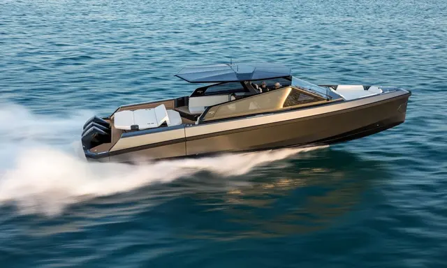 wallytender43X Holds 52-Knot Option in Wally's Current 13.4m Outboard Range