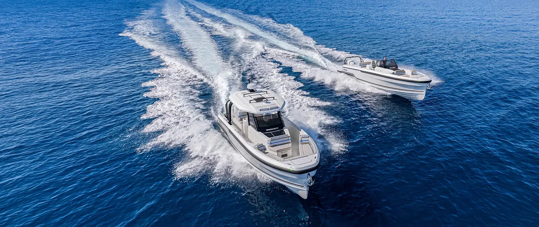 Wellcraft 33 T-Top and Speedster — official image