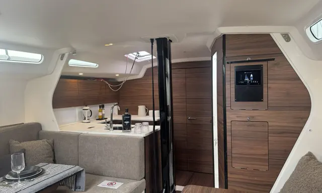 X-Yachts Details Removable Race-and-Cruise Interior for XR 41